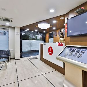 Oyo 4938 Hotel Dev Aadi